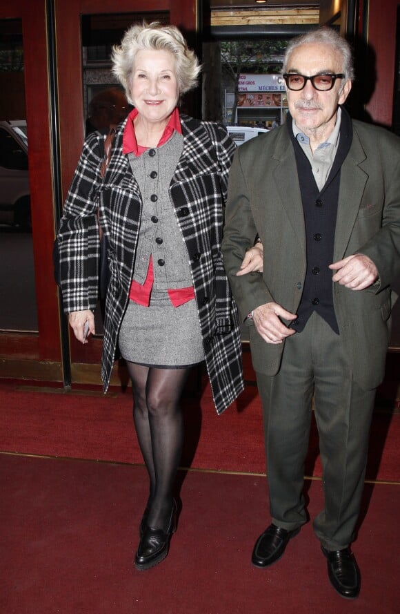 Danièle Gilbert et son compagnon Patrick Semana au théâtre à Paris, le 3 avril 2012.