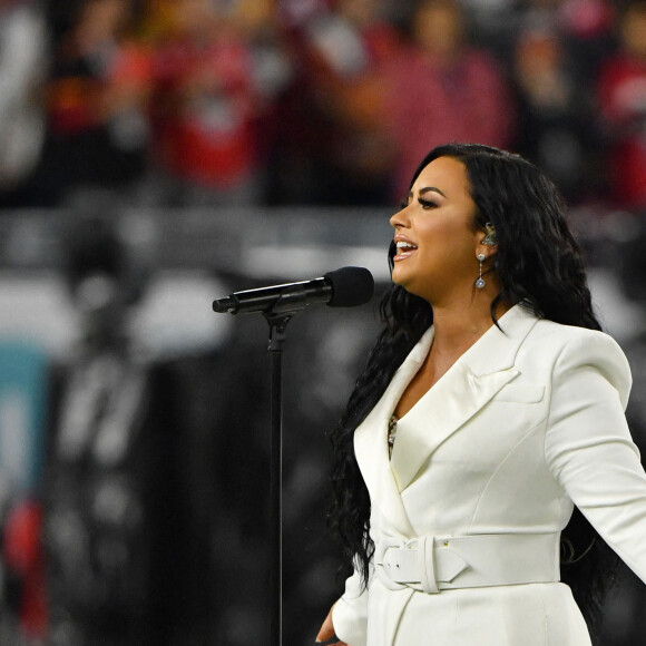 Demi Lovato chante d'hymne national pour le Super Bowl, le 2 février 2020 à San Francisco.