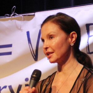 Ashley Judd lors d'une conférence sur les violences et la prostitution à Paris en 2018. 
