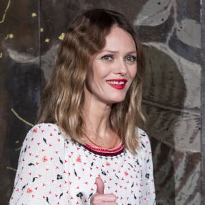 Vanessa Paradis lors du photocall du défilé Chanel Métiers d'Art 2019 / 2020 au Grand Palais à Paris le 4 décembre 2019 © Olivier Borde / Bestimage