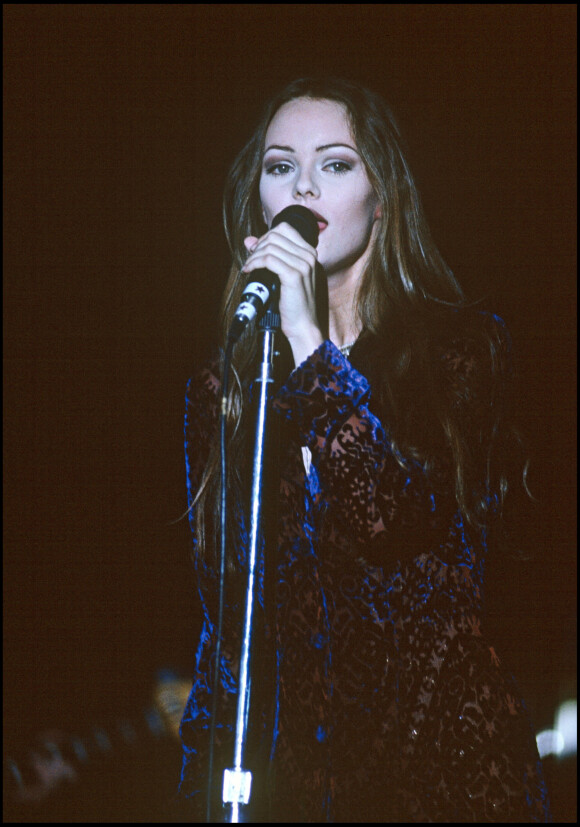 Vanessa Paradis en concert à l'Olympia en 1993.