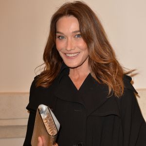 Carla Bruni-Sarkozy lors du photocall du dernier défilé de mode Haute-Couture printemps-été 2020 "Jean-Paul Gaultier" au théâtre du Châtelet à Paris, France, le 22 janvier 2020. © Veeren-Clovis/Bestimage