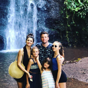 Norbert Tarayre avec sa femme et ses trois filles, le 31 mai 2019