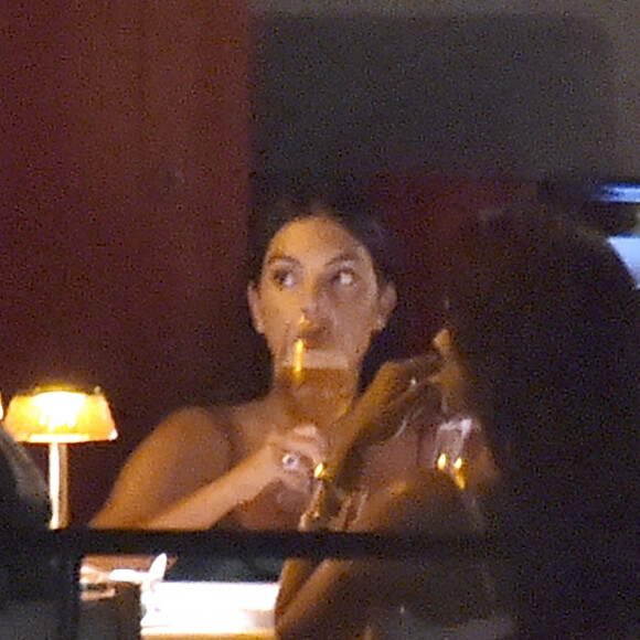 Exclusif - Cristiano Ronaldo et sa compagne Georgina Rodriguez dînent avec des amis, dont le footballeur Jose Semedo, au restaurant "La Langosteria" à Paraggi près de Portofino. Le 2 août 2020.