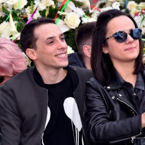 Grégoire Lyonnet et sa compagne Alizée - La troupe de Danse avec les Stars participe à la 4ème bataille de Fleurs dans le cadre du Carnaval 2016 à Nice le 24 février 2016. © Bruno Bebert/Bestimage