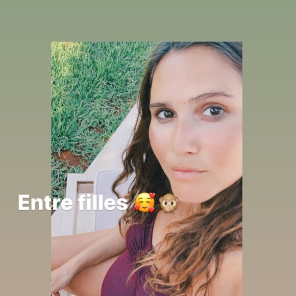 Joyce Jonathan dévoile son baby bump. Août 2020.