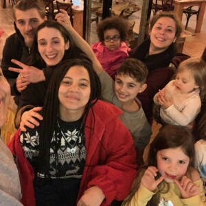 Anne Alassane avec sa belle et grande famille, le 6 janvier 2020