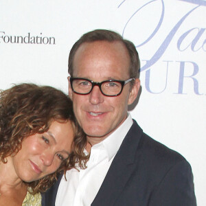 Jennifer Grey et son mari Clark Gregg lors de la 19e soirée annuelle de lutte contre le cancer "Taste for a Cure" au Beverly Wilshire Hotel à Beverly Hills le 25 avril 2014.