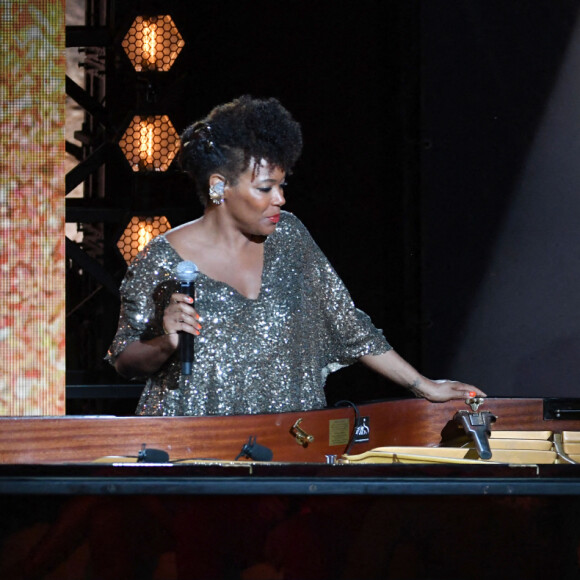 Exclusif - China Moses et André Manoukian durant le premier jour d'enregistrement de l'émission de télévision "Nice Jazz Festival" au Théâtre de Verdure à Nice, le 24 juillet 2020.  © Bruno Bebert/Bestimage