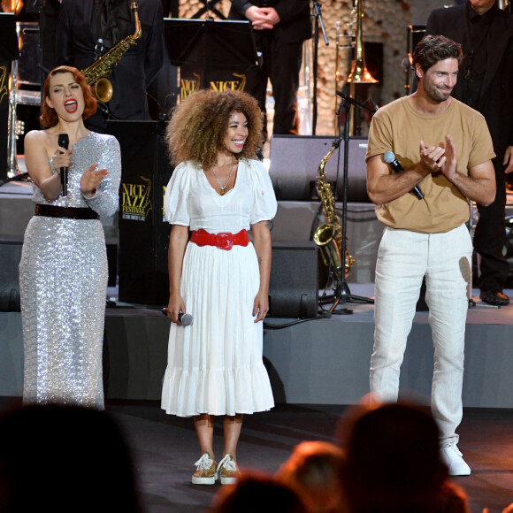 Exclusif - Elodie Frégé, Flavia Coehlo, Tom Leeb et André Manoukian durant le deuxième jour d'enregistrement de l'émission de télévision "Nice Jazz Festival" au Théâtre de Verdure à Nice, le 25 juillet 2020. © Bruno Bebert / Bestimage