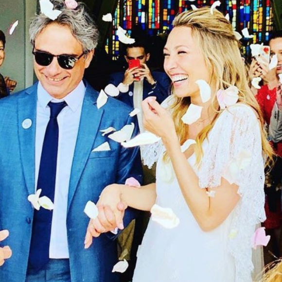 Mariage de Laura Smet et Raphaël Lancrey-Javal - Photographie partagée par Nathalie Baye sur Instagram. Juin 2019.