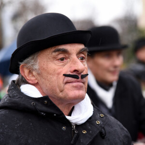 Gérard Holtz participe à la réedition de la première course cycliste de Vélocipède de Paris à Versailles. Le 10 decembre 2017. @Alain Apaydin/ABACAPRESS.COM