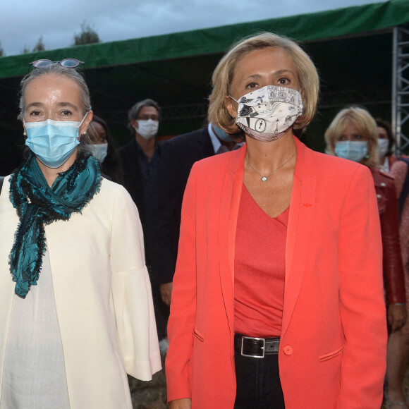 Exclusif - Roselyne Bachelot, ministre de la Culture, Delphine Ernotte, présidente de France Télévision, Valérie Pécresse, présidente de la région Ile de France lors du Festival des Festivals de Rock en Seine au parc de Saint-Cloud le 27 août 2020. Un spectacle diffusé en live sur France 2. © Tiziano Da Silva / Veeren Ramsamy / Bestimage