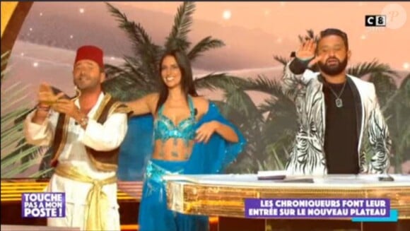 Bernard Montiel avec Priscilla Liaud et Cyril Hanouna dans "TPMP", le 31 août 2020, sur C8