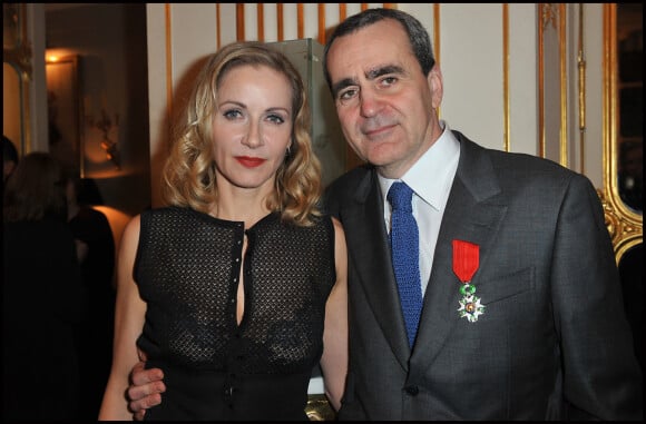 Takis Candilis et sa femme Babsie Steger lors de la remise des décorations au ministère de la culture, en mars 2012.