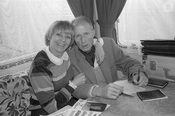Exclusif - Annie Cordy et son mari François-Henri Bruno lors d'une tournée en Auvergne. Le 14 juin 1984 © Jean-Claude Woestelandt / Bestimage