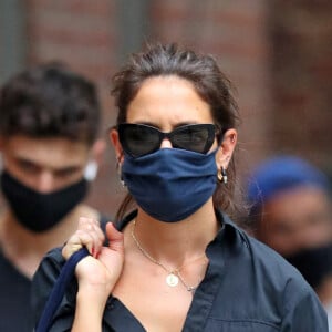 Exclusif - Katie Holmes se rend au studio de Vito Schnabel à New York dans le quartier de West Village pendant l'épidémie de coronavirus (Covid-19), le 29 août 2020 