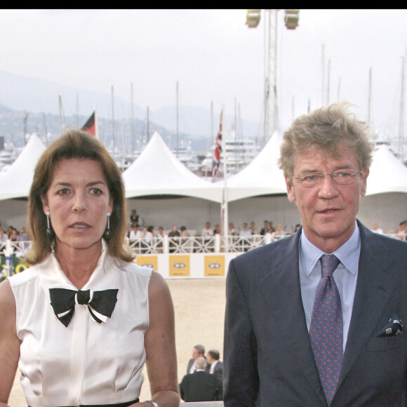 La princesse Caroline de Monaco et son mari le prince Ernst-August de Hanovre au 15e Jumping International de Monaco en 2009. 