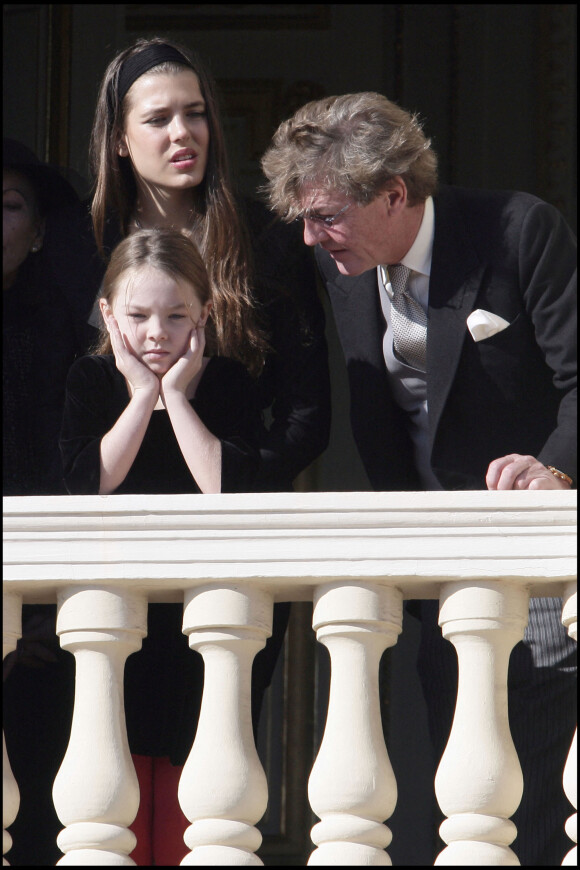 Charlotte Casiraghi, le prince Ernst-August de Hanovre et sa fille Alexandra au palais princier de Monaco en 2008.