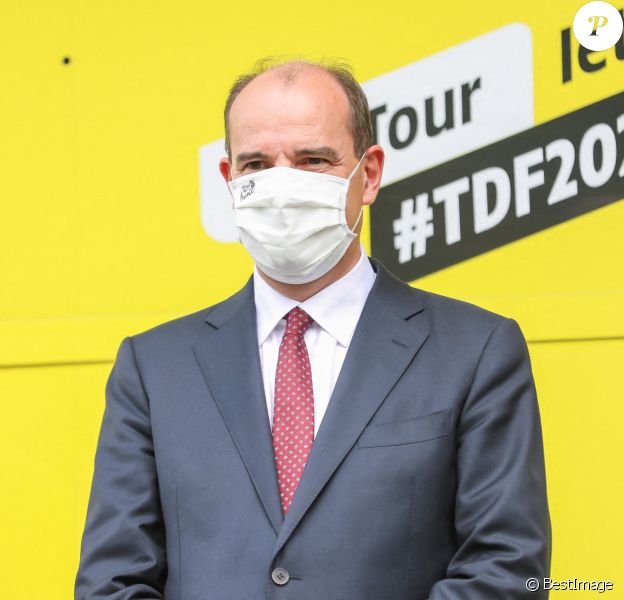 Jean Castex, masqué, Premier ministre à l'arrivée du Tour de France 2020, étape 8 de Cazères-sur-Garonne à Loudenvielle