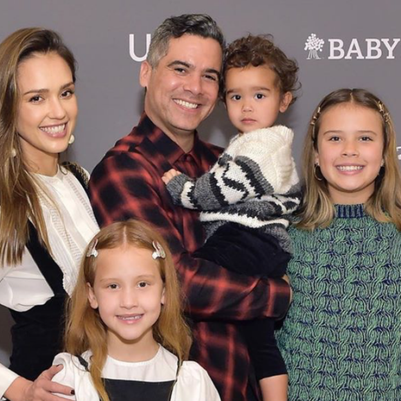 Jessica Alba, son mari Cash Warren et leurs trois enfants Hayes, Haven et Honor. Décembre 2019.