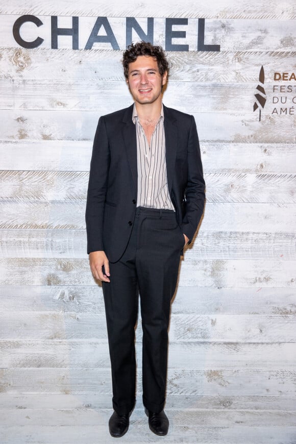 Vincent Lacoste assiste au dîner "Chanel x Madame Figaro" lors du 46ème Festival du Cinéma Américain de Deauville, le 11 septembre 2020. © Olivier Borde/Bestimage