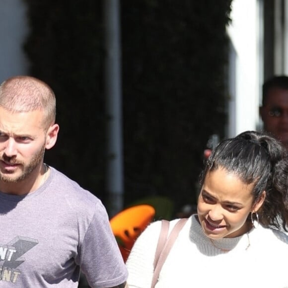 Matt Pokora et sa compagne Christina Milian se baladent avec leur fils Isaiah dans le quartier de West Hollywood à Los Angeles. La petite famille est allée déjeuner chez Fred Segal. Le 11 février 2020