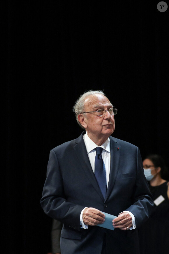 Pierre Aidenbaum lors d'une réunion du conseil qui élira officiellement la maire de Paris, Anne Hidalgo, à l'hôtel de ville de Paris, après qu'elle ait remporté les élections municipales de Paris 2020 le week-end dernier. Le 3 juillet 2020, à Paris, France. © Stéphane Lemouton/Bestimage