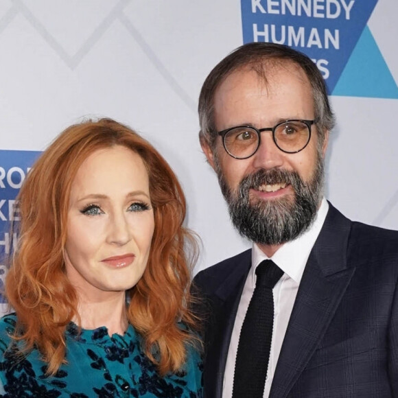 J.K. Rowling, Neil Murray au photocall de la soirée caritative "Ripple of Hope Gala & Auction" à New York, le 12 décembre 2019.