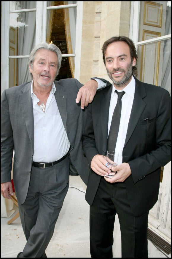 Alain Delon et son fils Anthony Delon à Matignon en 2009.