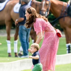 Catherine (Kate) Middleton, duchesse de Cambridge et le prince Louis de Cambridge lors d'un match de polo de bienfaisance King Power Royal Charity Polo Day à Wokinghan, comté de Berkshire, Royaume Uni, le 10 juillet 2019.