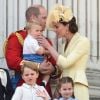 Le prince William, duc de Cambridge, et Catherine (Kate) Middleton, duchesse de Cambridge, le prince George de Cambridge, la princesse Charlotte de Cambridge, le prince Louis de Cambridge - La famille royale au balcon du palais de Buckingham lors de la parade Trooping the Colour 2019, célébrant le 93ème anniversaire de la reine Elisabeth II, Londres, le 8 juin 2019.