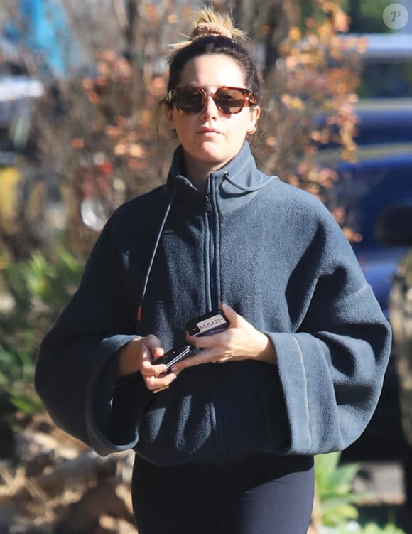 Exclusif - Ashley Tisdale brave les températures froides dans une tenue de sport à Los Angeles, Californie, Etats-Unis, le 3 janvier 2020. 