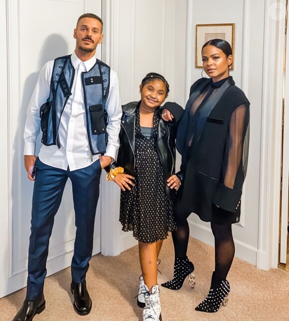 M. Pokora, sa belle-fille Violet et sa compagne Christina Milian avant de se rendre à la 21e cérémonie des NRJ Music Awards le 9 novembre 2019 à Cannes.
