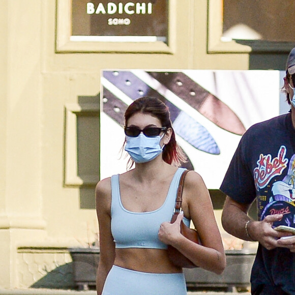 Exclusif - Kaia Gerber et son nouveau compagnon Jacob Eldori à la sortie de leur cours de gym à New York pendant l'épidémie de coronavirus (Covid-19). Le 13 septembre 2020.