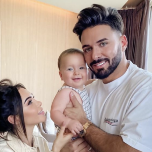 Après Genève, Paris et Londres, Nabilla s'est installée à Dubaï. Avec son mari Thomas Vergara et leur fils Milann (1 an), elle profite des avantages de la ville.