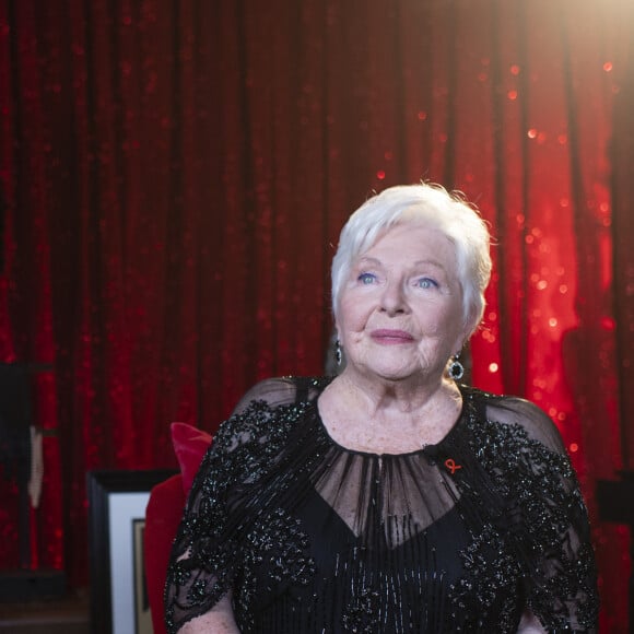 Exclusif - Line Renaud - Backstage de l'enregistrement de l'émission "100 ans de comédies musicales pour le Sidaction", qui sera diffusée le 2 avril sur France 2. Le 10 mars 2020 © Moreau-Perusseau / Bestimage