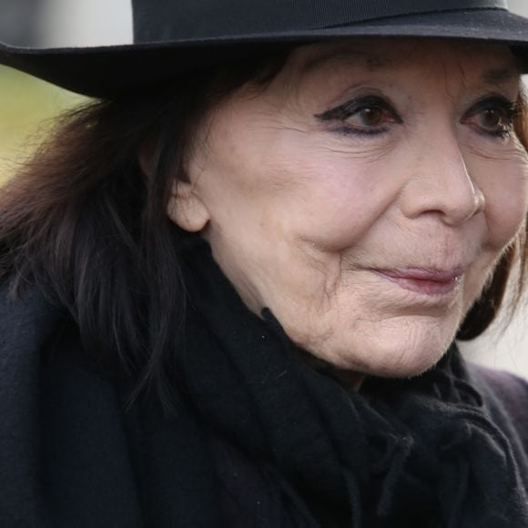 Juliette Gréco - Obsèques de Hélène Duc au cimetière du Père Lachaise à Paris, le 28 novembre 2014.