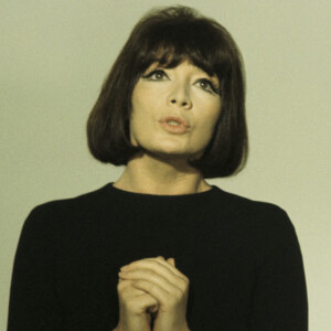 Archives - En France, à Paris, Juliette Gréco sur le plateau de l'émission "Discorama"