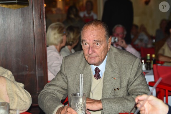 Exclusif - Jacques Chirac à la terrasse de chez Senequier à Saint Tropez, le 3 octobre 2013