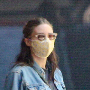 Exclusif - Rooney Mara, enceinte, lors d'une sortie en ville à Los Angeles le 10 juillet 2020.