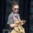 Exclusif - Rooney Mara, enceinte de son premier enfant, se balade à Los Angeles le 10 juin 2020.