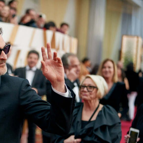 Joaquin Phoenix et sa compagne Rooney Mara arrivent à la 92ème cérémonie des Oscars 2020 au Hollywood and Highland à Los Angeles, CA, USA, on February 9, 2020. © AMPAS/Zuma Press/Bestimage