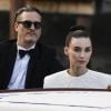 Info - Joaquin Phoenix et Rooney Mara bientôt parents pour la première fois - Joaquin Phoenix et sa fiancée Rooney Mara en bateau lors du 76ème Festival du Film de Venise, la Mostra à Venise en Italie.