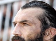 Sébastien Chabal répond au portrait de sa face cachée en... massacrant un journaliste ! Une vidéo hilarante, regardez !