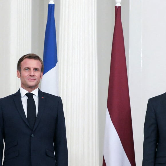 Andra Levite, la femme du président de la Lettonie - Le président Emmanuel Macron et le président de la Lettonie Egils Levits lors d'une conférence de presse conjointe au château de Riga, Lettonie après la cérémonie d'accueil le 29 septembre 2020. © Stéphane Lemouton / Bestimage