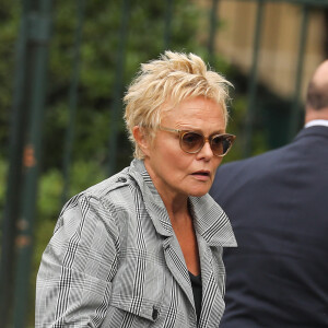 Muriel Robin - Hommage à Guy Bedos en l'église de Saint-Germain-des-Prés à Paris le 4 juin 2020.  