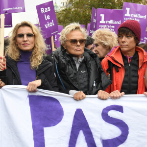 Claudia Tagbo, Alexandra Lamy, Muriel Robin et sa compagne Anne Le Nen, Julie Gayet - De nombreuses artistes et personnalités marchent contre les violences sexistes et sexuelles (marche organisée par le collectif NousToutes) de place de l'Opéra jusqu'à la place de la Nation à Paris le 23 Novembre 2019 © Coadic Guirec / Bestimage