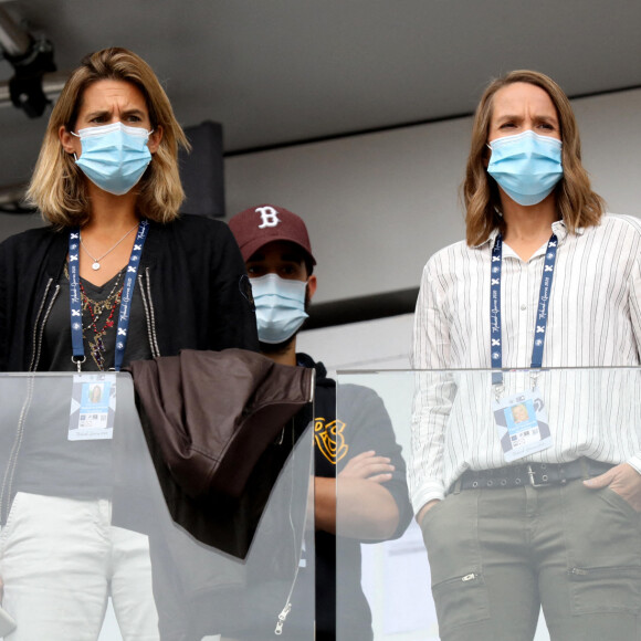 Amélie Mauresmo et Justine Henin assistent des Internationaux de France de tennis à Roland Garros. Paris, le 30 Septembre 2020 © Dominique Jacovides / Bestimage