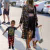Info du 28 septembre 2020 - Chrissy Teigen, enceinte de son troisième enfant, hospitalisée en urgence suite à de forts saignements - Chrissy Teigen, enceinte, fait un passage au supermarché avec son mari John Legend et leurs enfants à Beverly Hills le 3 septembre 2020.